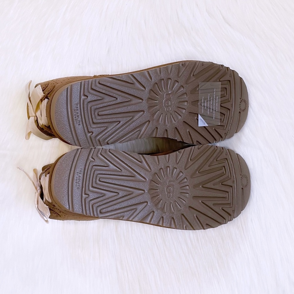 UGG Women’s Dae Sunshine Perf Chestnut Suede Boots - Picture 7 of 8